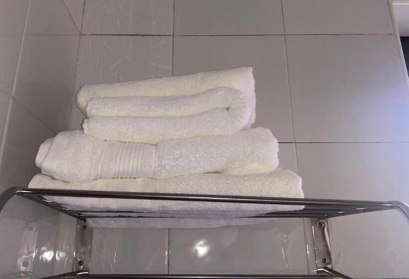 اتاق استاندارد یک نفره, Hostal Sant Pau