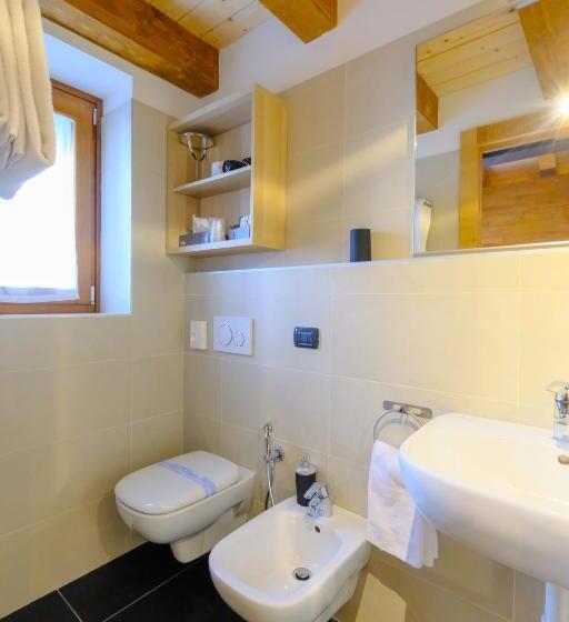 스탠다드 룸, Aigle