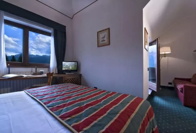 اتاق استاندارد با چشم‌انداز کوهستان, Boutique Hotel Villa Blu Cortina D Ampezzo