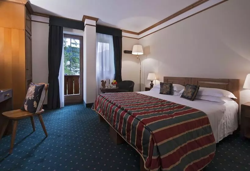 اتاق استاندارد با چشم‌انداز کوهستان, Boutique Hotel Villa Blu Cortina D Ampezzo