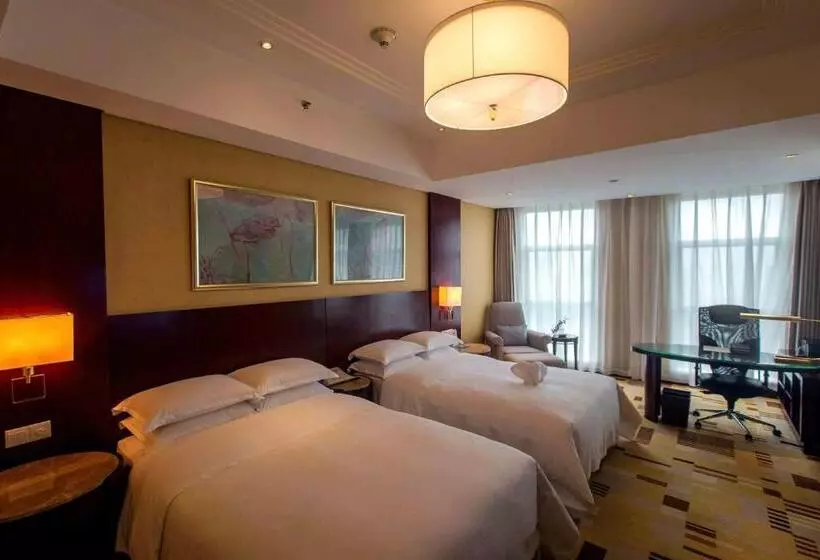 シティビューのデラックスルーム, Sheraton Guiyang