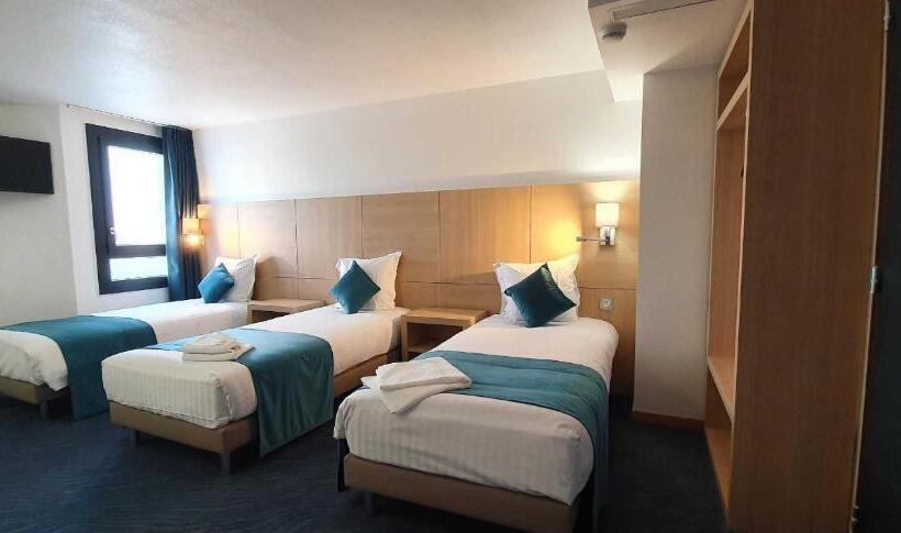 غرفة كومفورت ثلاثية, Du Golf Coignieres