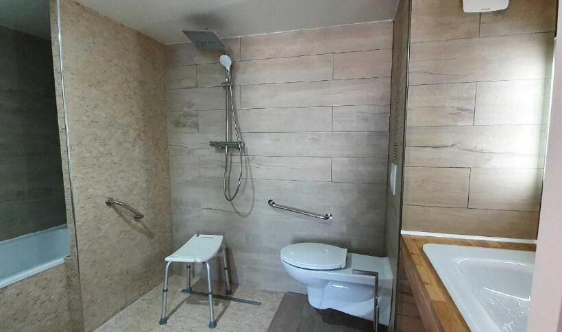 جناح كومفورت, Du Golf Coignieres