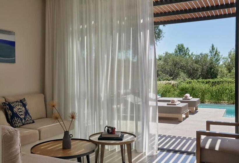 سوئیت جونیور با چشم‌انداز, Celestial All Suites