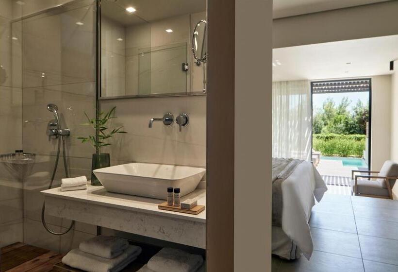 سوئیت جونیور با چشم‌انداز, Celestial All Suites