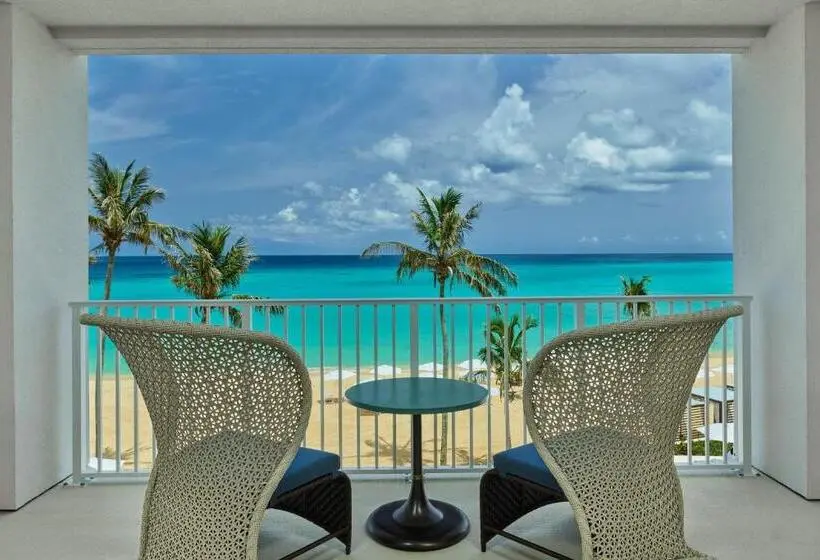 اتاق لوکس با بالکن و چشم‌انداز دریا, The St. Regis Bermuda Resort
