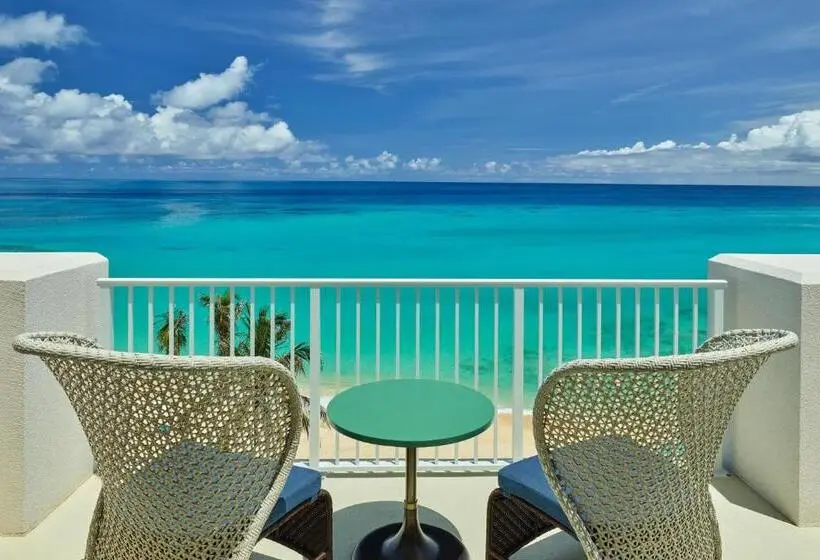 اتاق لوکس با بالکن و چشم‌انداز دریا, The St. Regis Bermuda Resort