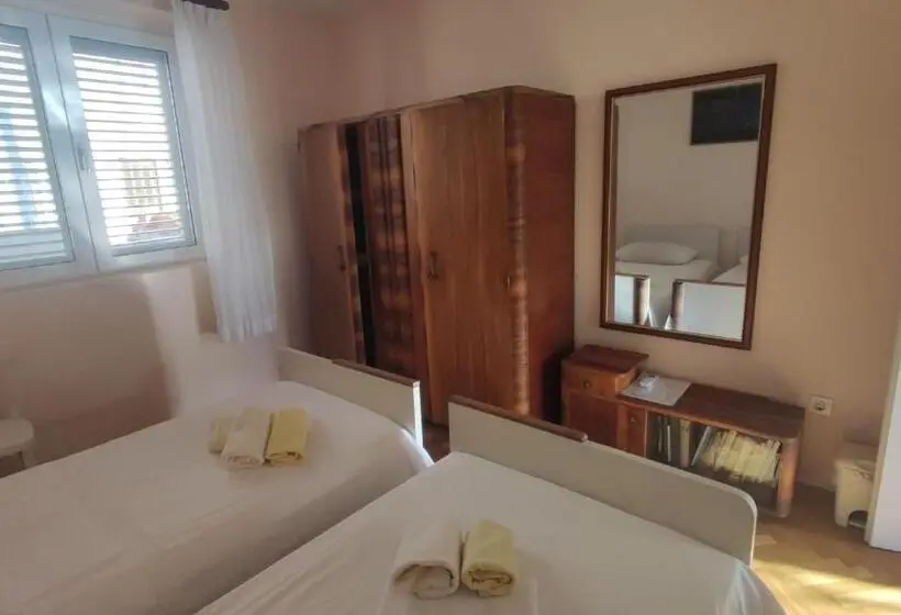 2 Bedrooms Apartment City View, Rooms Brezak Lastovo