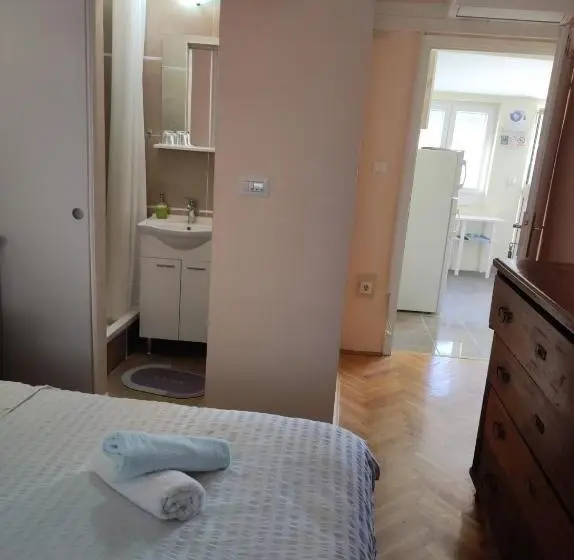 2 Bedrooms Apartment City View, Rooms Brezak Lastovo