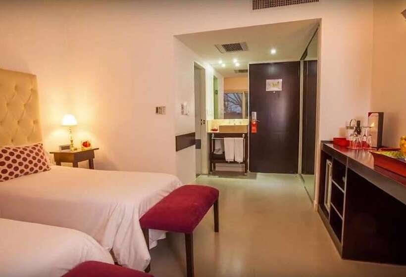 Quarto Estandar, Be Hollywood!