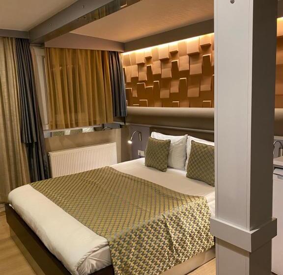 اتاق استاندارد سه تخته با بالکن, Gallery Residence & Hotel Nişantaşı