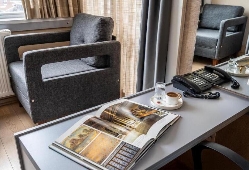 اتاق استاندارد با بالکن و چشمانداز دریا, Gallery Residence & Hotel Nişantaşı