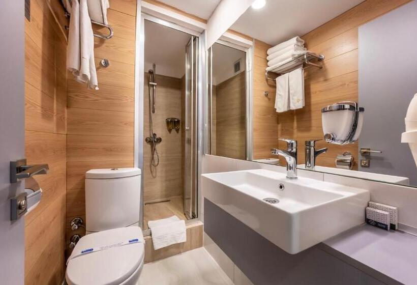 اتاق استاندارد سه تخته با بالکن, Gallery Residence & Hotel Nişantaşı