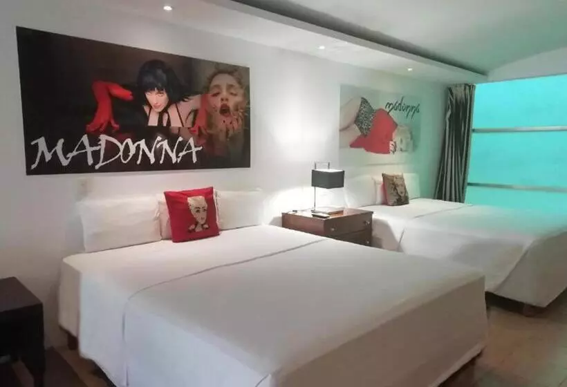Standard-huone, Mayafair Design