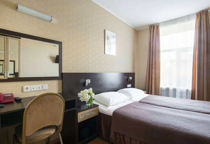 غرفة قياسية, Nevsky Breeze