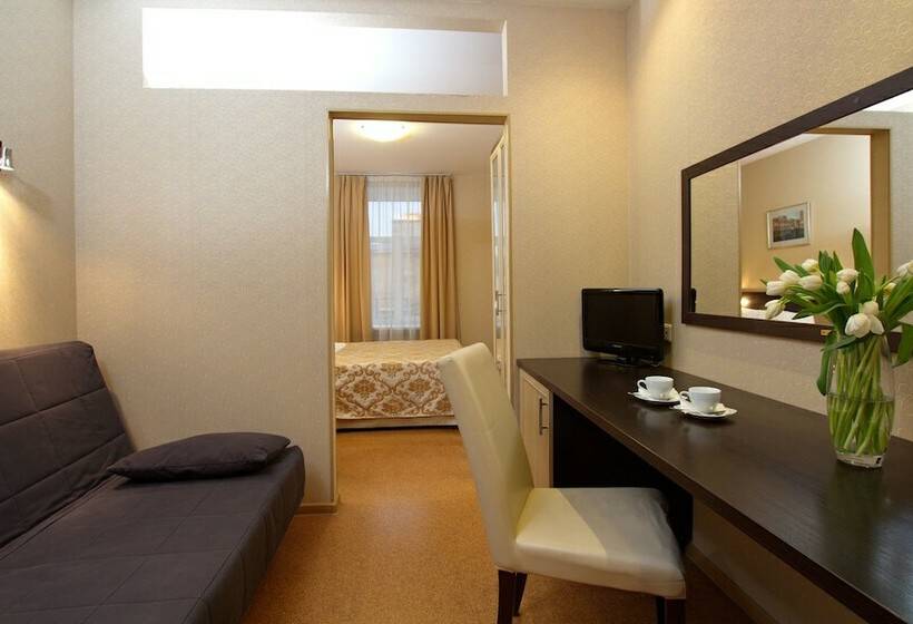 غرفة قياسية, Nevsky Breeze