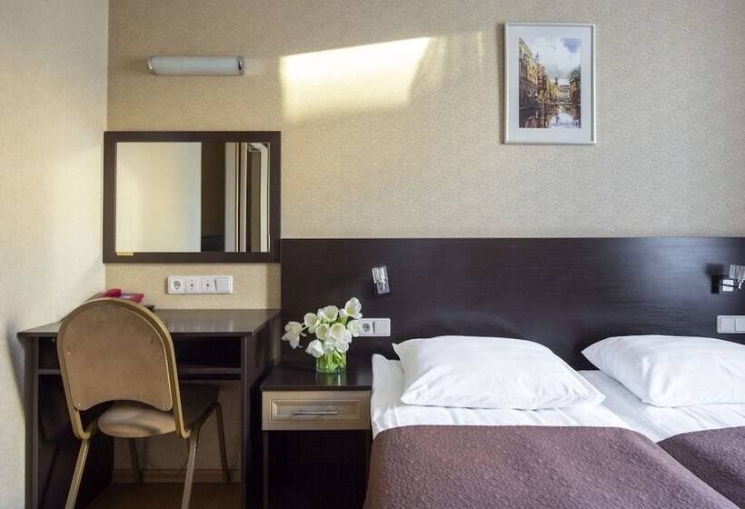 غرفة قياسية, Nevsky Breeze