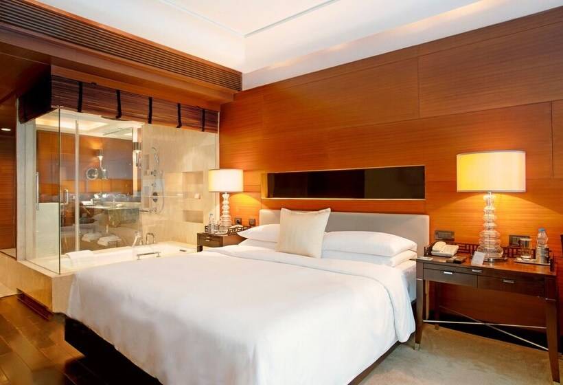 غرفة ديلوكس, The Leela Ambience Gurugram Hotel & Residences   The Luxury Urban Sanctuary