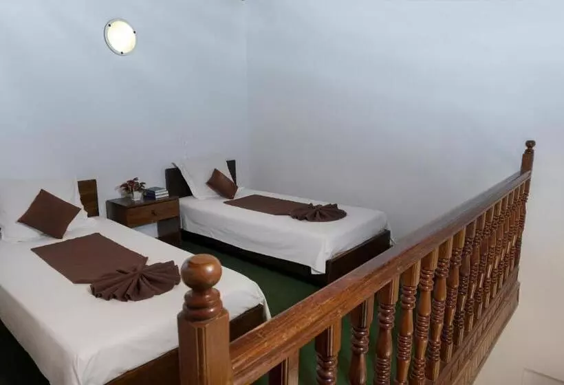 Chambre Familiale, Zomatel