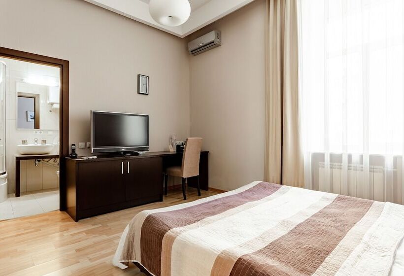 Pokój Klasyczny, Senator Victory Square