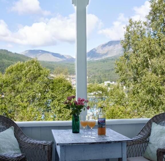 Номер Стандарт с Балконом, Visnes Hotel Stryn
