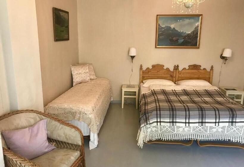 חדר סטנדרט לשלושה, Visnes Hotel Stryn