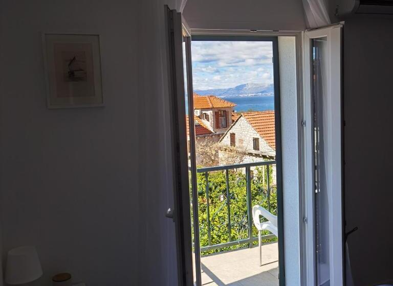 סטודיו סטנדרטי נוף לים, Apartments Neva Supetar