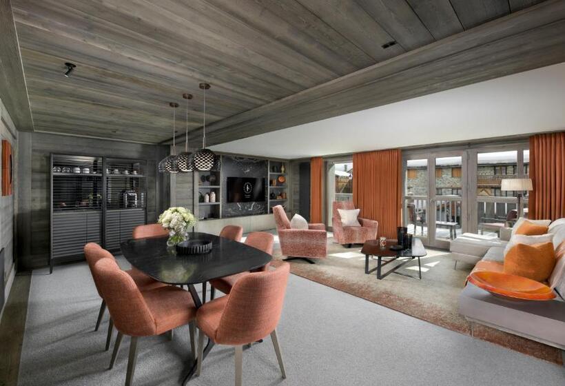 سوئیت با بالکن, Le K2 Chogori