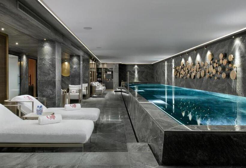 1 Bedroom Penthouse Apartment, Le K2 Chogori