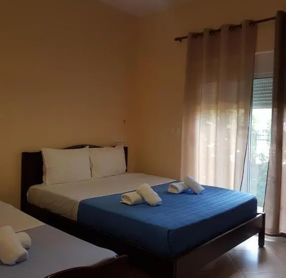 اتاق استاندارد سه تخته با چشمانداز باغ, Villa Ago