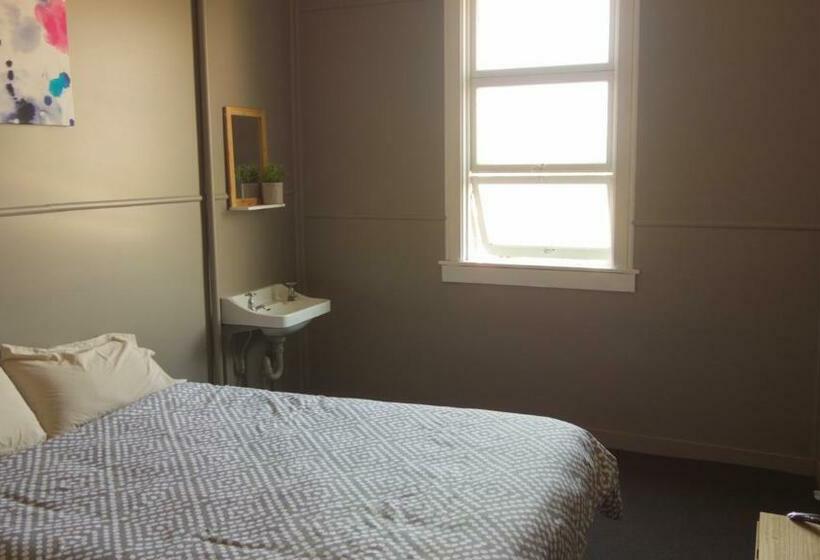 Номер Economy, Kerwick