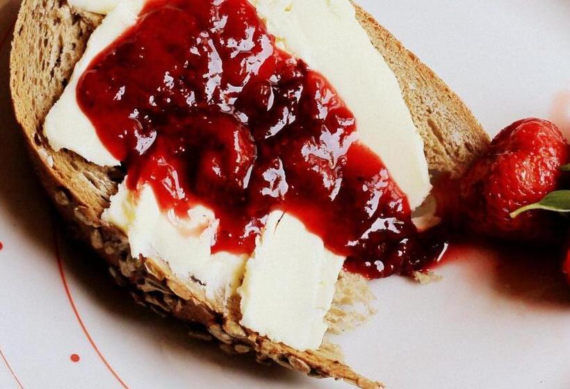 غرفة قياسية فردية, Biela Labuť