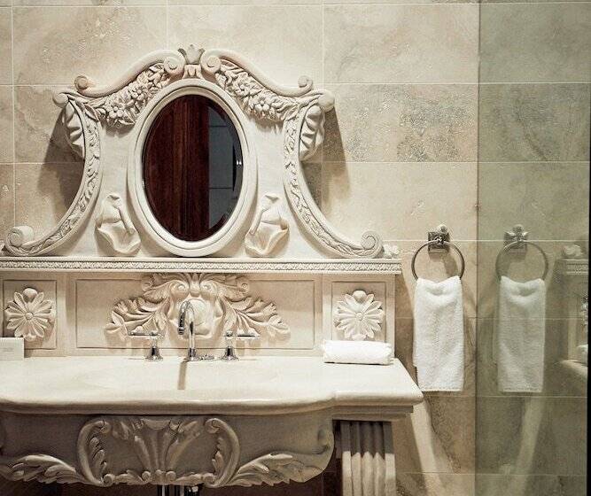 Pokój Penthouse, Campbell Point House