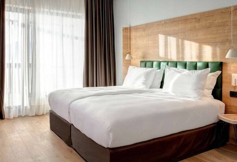 اتاق سوپریور با بالکن, Tarcin Forest Resort And Spa Mgallery By Sofitel