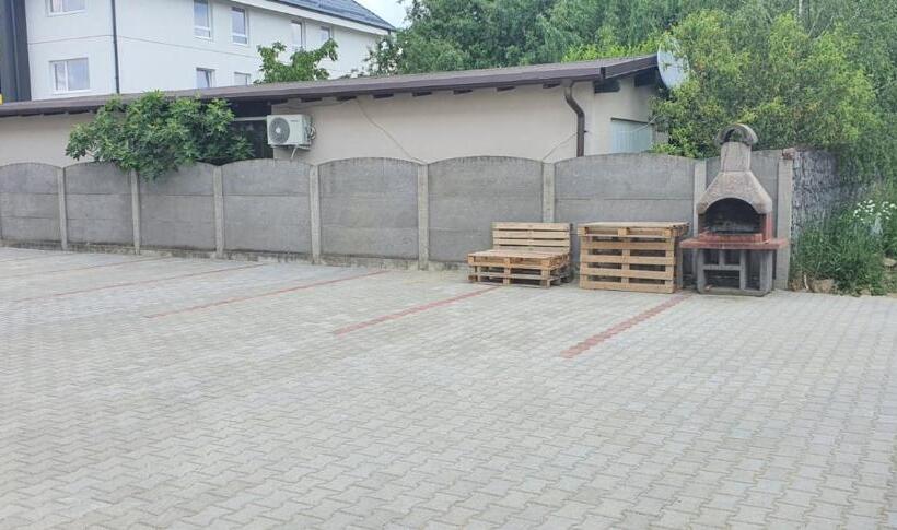 דירת חדר, Visaj Metropolitan