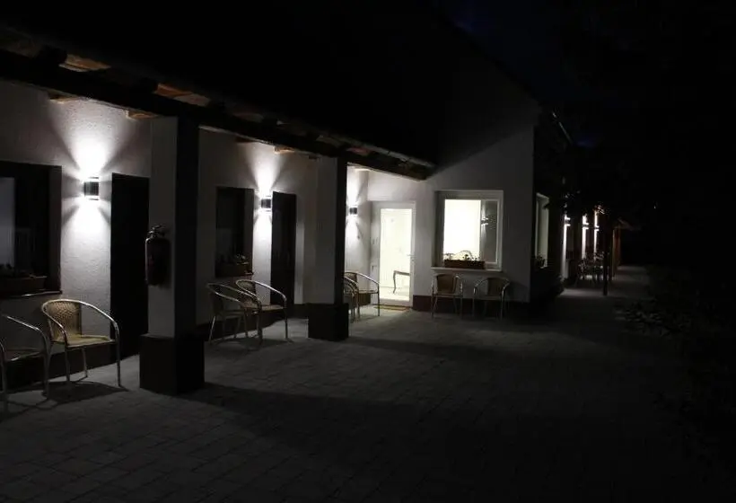 スタンダードルーム, Czermann Holiday Inn