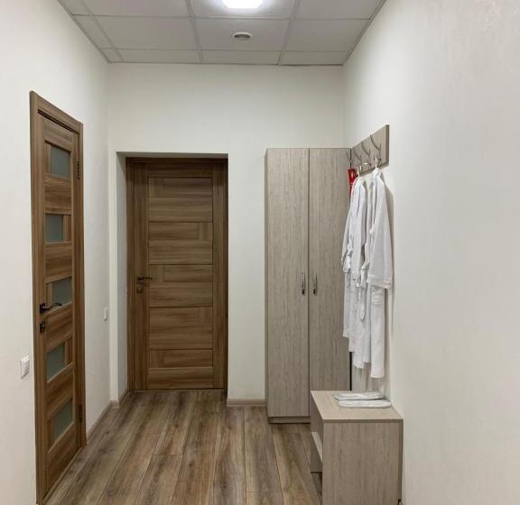 اتاق عادی یک تخته, міні готель білий квадрат