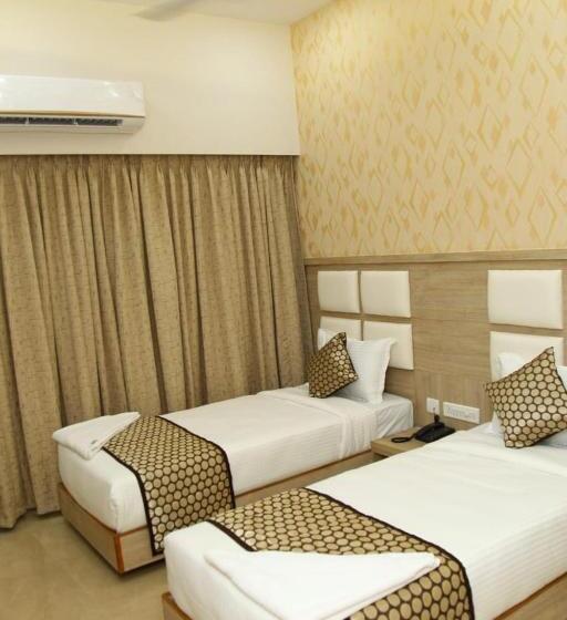 Camera Economy, Century Courtyard