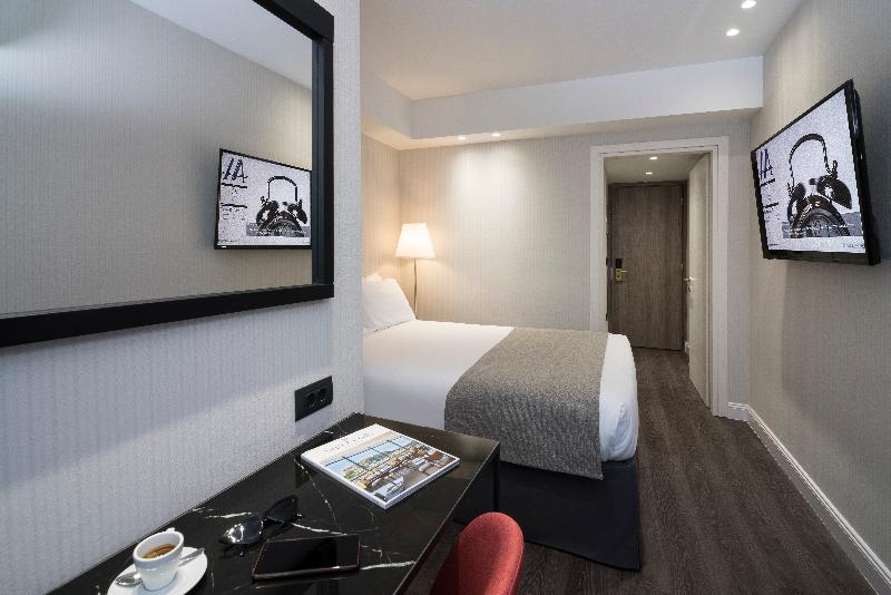 Номер Стандарт Адаптированный для Инвалидов, La Quinta Inn & Suites By Wyndham Terrell