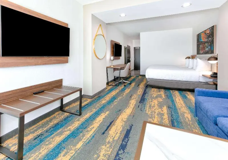 キングサイズベッドのエクゼクティブルーム, La Quinta Inn & Suites By Wyndham Terrell