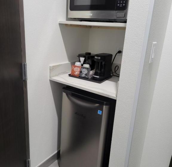 Номер Стандарт Адаптированный для Инвалидов, La Quinta Inn & Suites By Wyndham Terrell