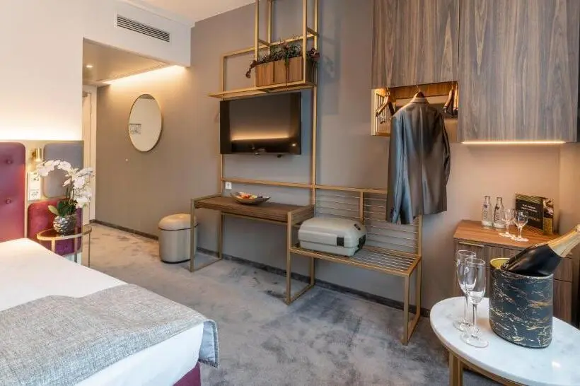 اتاق پریمیوم یک تخته, Plaza Premium Munchen