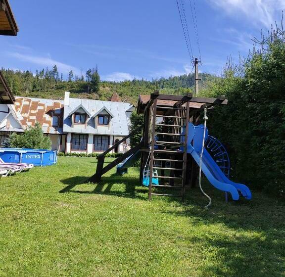 اتاق خانوادگی, анасоль