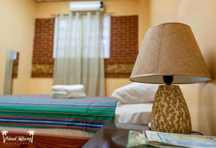 اتاق استاندارد, Yellow Belly Backpackers