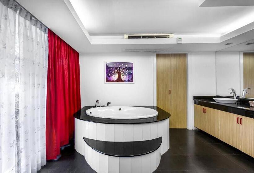 سوییت اجرایی, Hilltop Wellness Resort