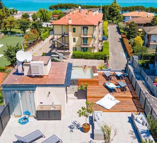 Superior room with lake view, Plaza Lago Di Garda