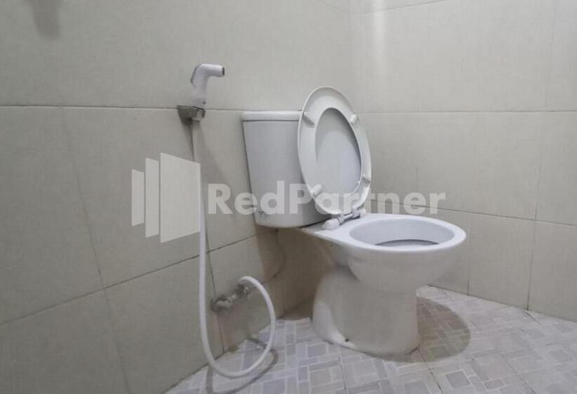 اتاق استاندارد, Almeira Homestay Syariah Near Makam Sunan Ampel Mitra Reddoorz