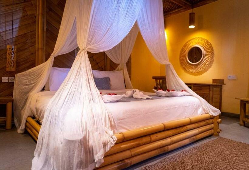 Люкс 2 Спальни, Elang Hillside Bamboo Villas