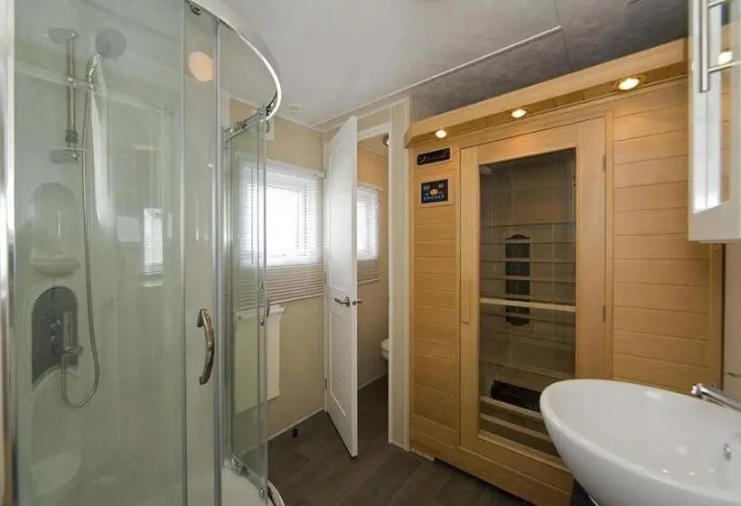 Huoneisto 2 Makuuhuonetta, Bungalette Sauna 4p