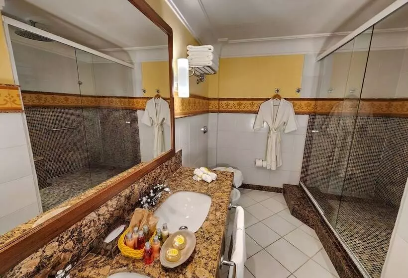 اتاق لوکس با چشم‌انداز, Casa Do Amarelindo